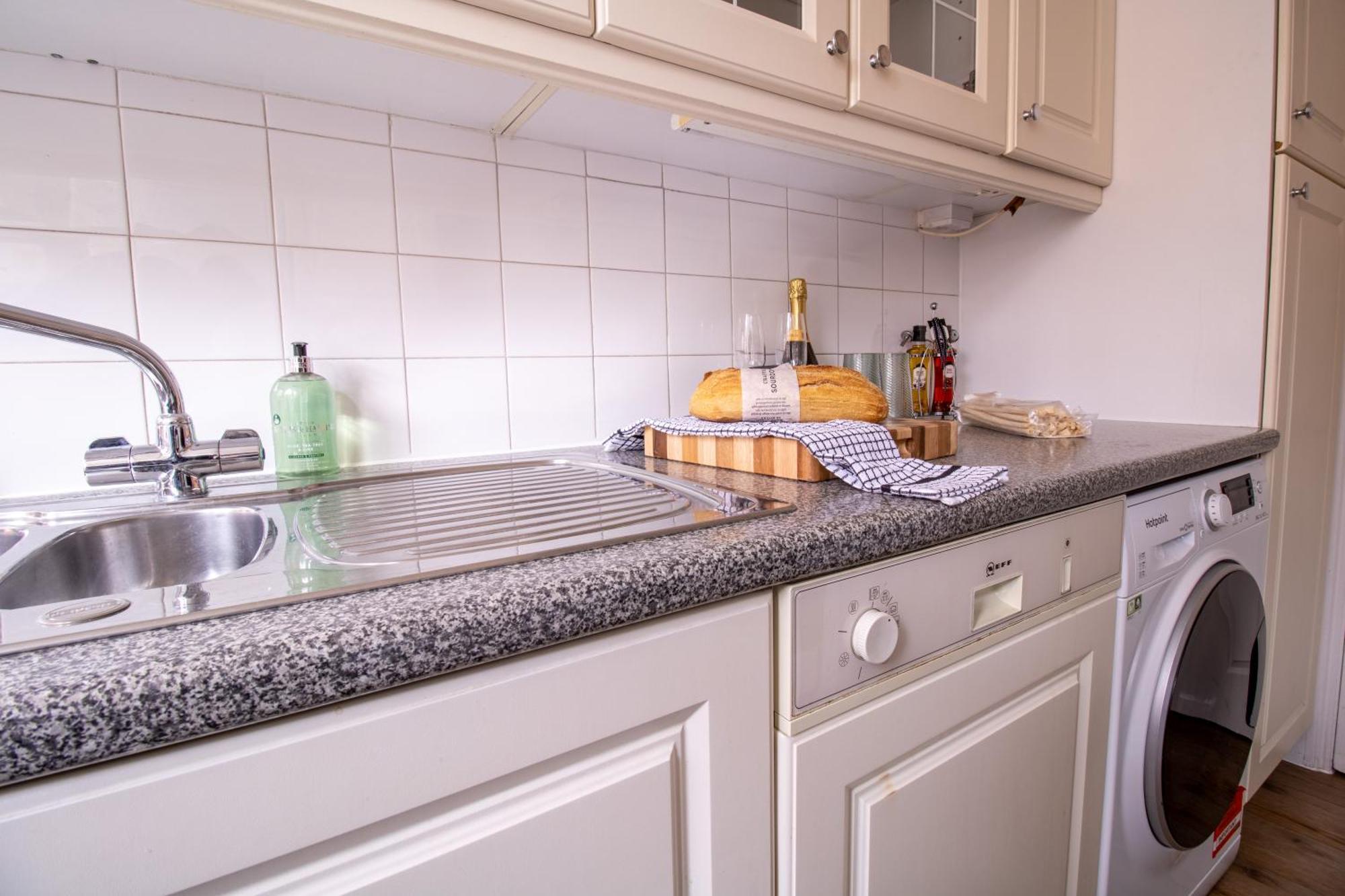 Cosy 2-Bedroom Apartment In Mayfair 8Cb - 4Th Floor No Elevator Londres Exterior foto